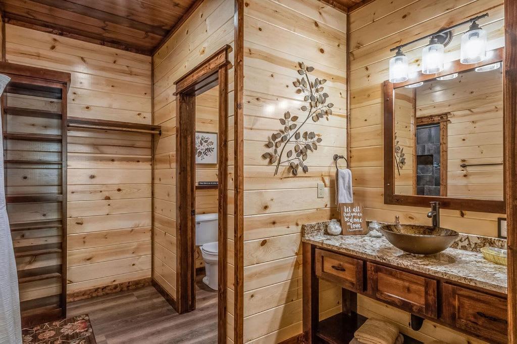 Large Luxury 2Br Cabin W Hot Tub Double Trouble Was Designed For Fun Comfort And Memories Minutes From Buzzling Hochatown And Beautiful Beaver Bend State Park Broken Bow Exteriör bild
