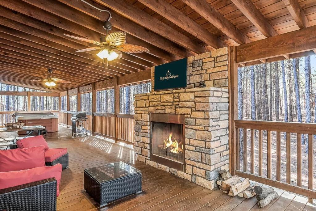 Large Luxury 2Br Cabin W Hot Tub Double Trouble Was Designed For Fun Comfort And Memories Minutes From Buzzling Hochatown And Beautiful Beaver Bend State Park Broken Bow Exteriör bild